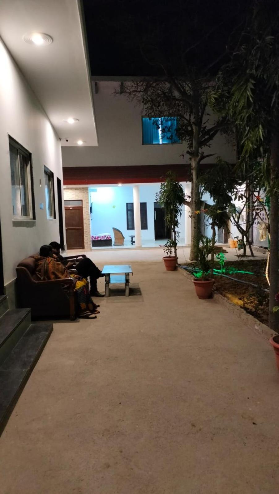 Maa Gayatri Dham Otel Vrindāvan Dış mekan fotoğraf